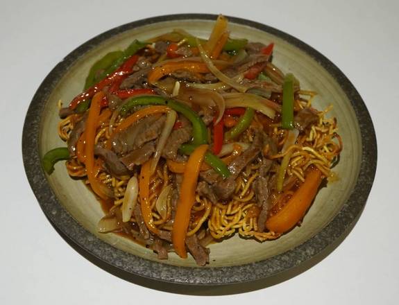 Shredded beef crispy chow mein  黑椒牛柳絲炒麵（兩面黃）